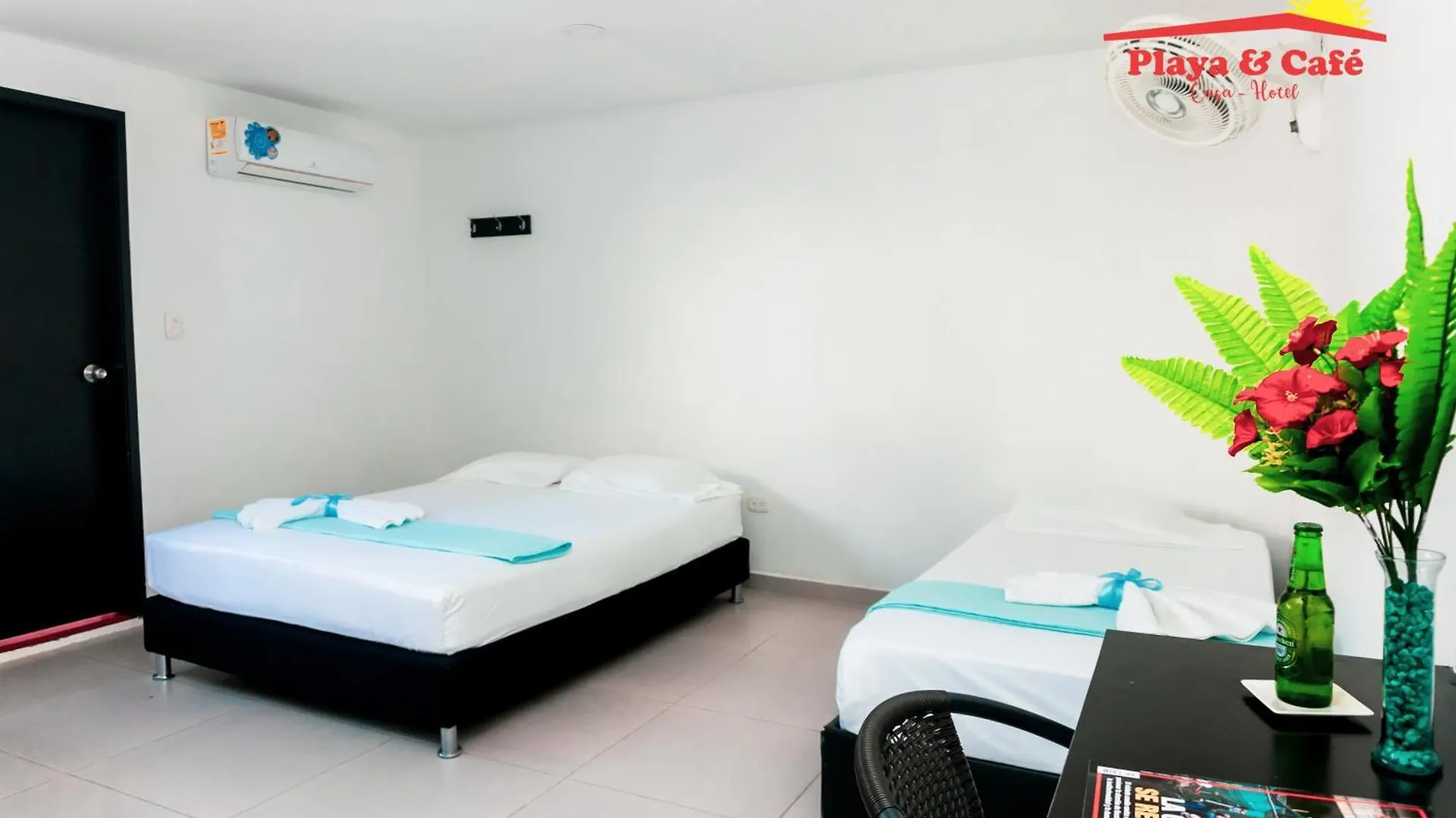 Hotel Playa Y Cafe Santa Marta